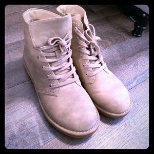 American eagle desert booties